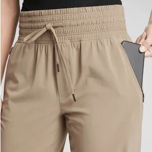 Athleta Camden Jogger Size 4